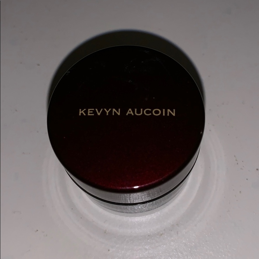 Kevyn aucoin the sensual skin enhancer